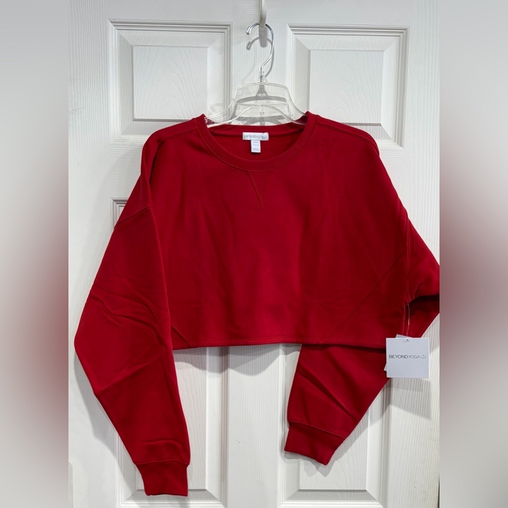 Beyond Yoga Women's Medium LuxeFleece Cropped Sweatshirt Red NWT Fleece Cozy
